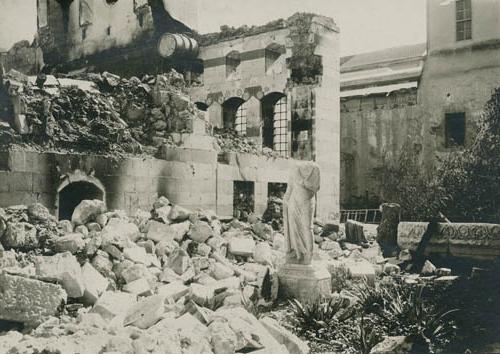 Damaged building in Damascus Photograph